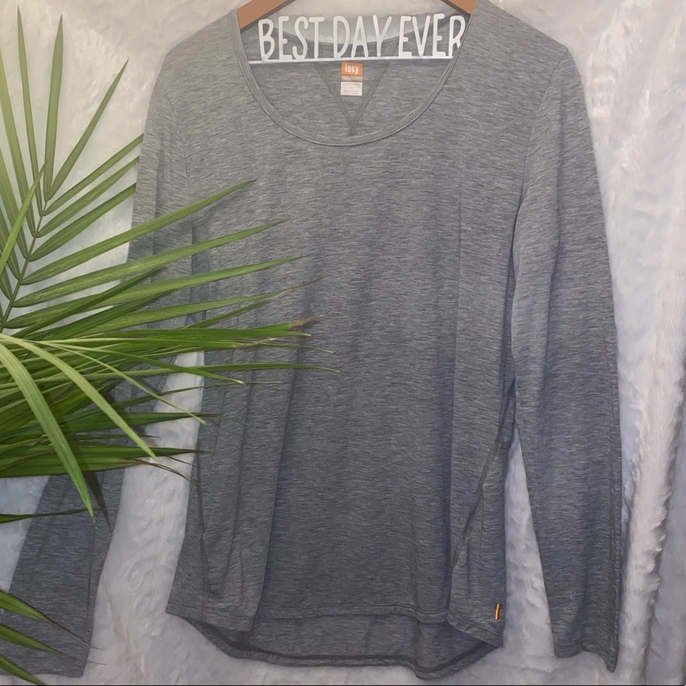 LARGE •grey •long sleeve activewear